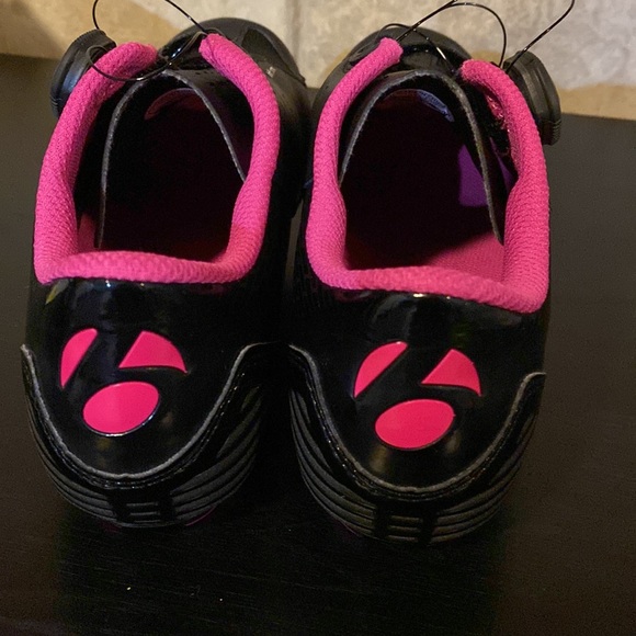 Cycling Shoes - Picture 3 of 5